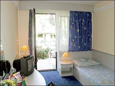 Hotel Korona Pension Budapest Kétágyas szoba - romantikus panzió budán elfogadható áron - Hotel Korona Panzió Budapest - családias panzió Budapest Budai oldalán a Sasadi úton