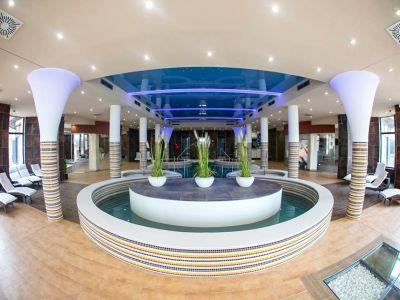 4* Borostyán Med Hotel Nyíradony - Elegáns romantikus wellness hotel - ✔️ Borostyán Med Hotel**** Nyíradony - Akciós gyógy és wellness hotel Nyíradonyban teljes ellátással