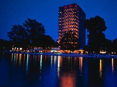 Hotel Európa Siófok - szálloda panorámás kilátással a Balatonra - ✔️ Hotel Európa Siófok** - Akciós szálloda Siófokon a szállodasoron a Balatonnál